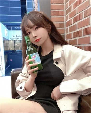 陆家嘴四季酒店女主角