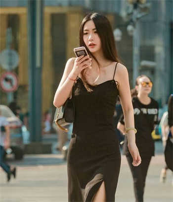 催眠控制美女无条件服从
