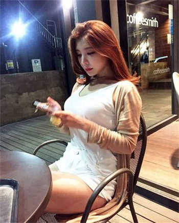 大飞麻将女以身抵债