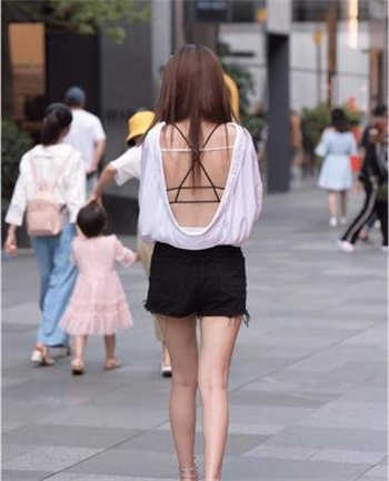 omoani魔法使尿尿