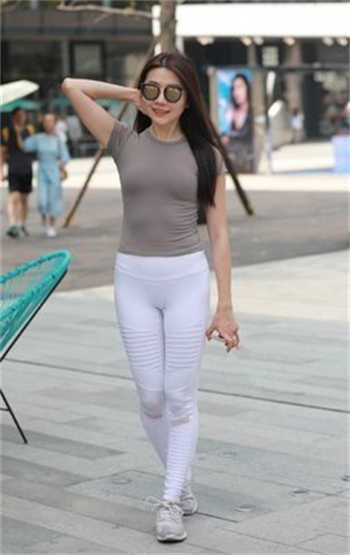 女友小叶三房东陈伯1章