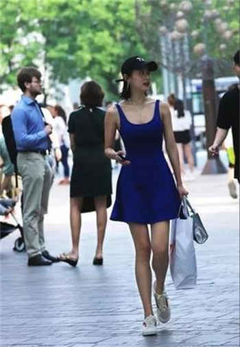 四位有夫之妇去按摩木鱼
