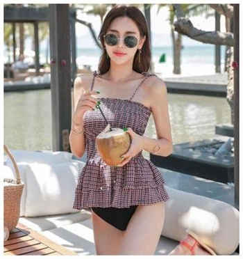 女租客和房东冲房租