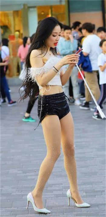 鹤轩攀娘打架视频已发