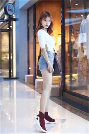 女子贵族体罚学院